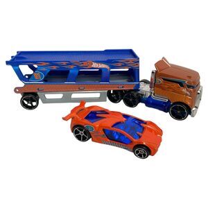 Hot Wheels Super Rigs Road Rally Hauling Transporter Truck with Car 2013